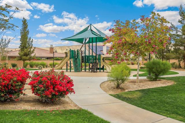 Image 29 of 34 For 80533 Ullswater Dr Drive