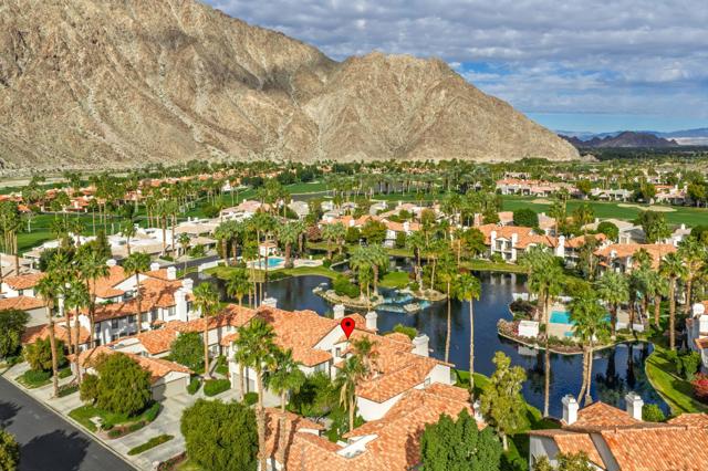 79798 Olympia, La Quinta CA: https://media.crmls.org/mediaz/686d24ee-76ae-463c-bb54-4d9c2d07046c.jpg