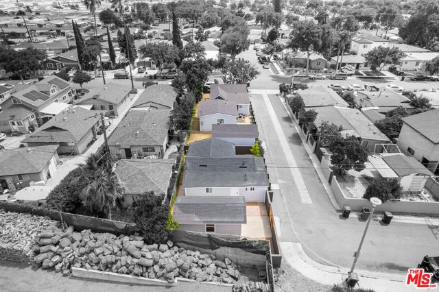503 E Truslow Avenue, Fullerton CA: https://media.crmls.org/mediaz/686dc40a-dd42-4f2f-b771-e613f13286b6.jpg