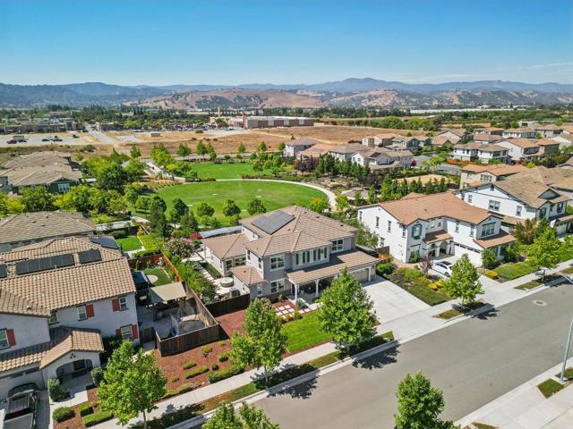 18713 White Moon Drive, Morgan Hill CA: https://media.crmls.org/mediaz/686e372e-91f8-443a-8de1-5efc9793db91.jpg