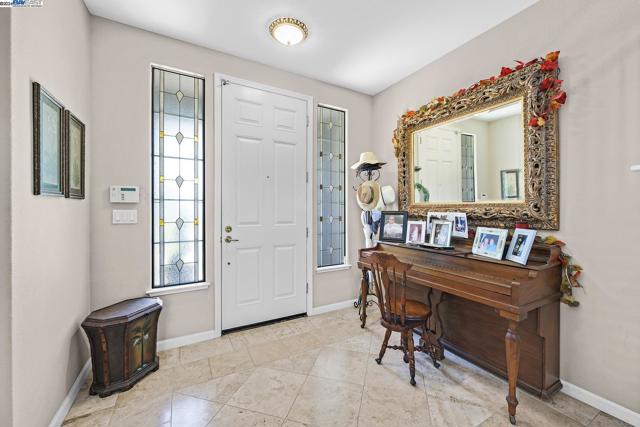 Image 6 of 28 For 5366 Dublin Ranch Dr