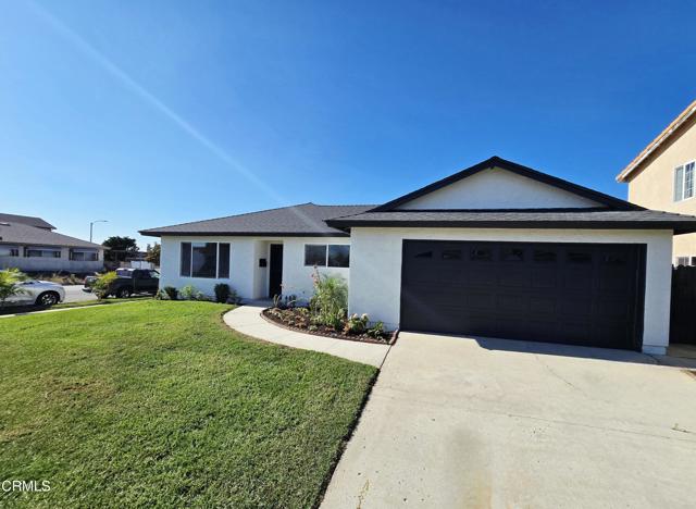Detail Gallery Image 2 of 18 For 2001 Falkner Pl, Oxnard,  CA 93033 - 4 Beds | 2 Baths