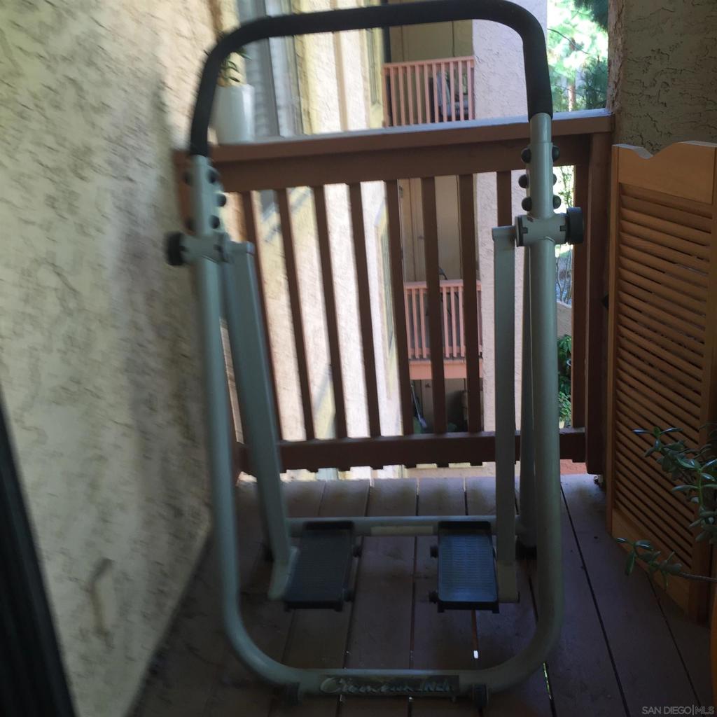 12075 Alta Carmel Ct - photo 5
