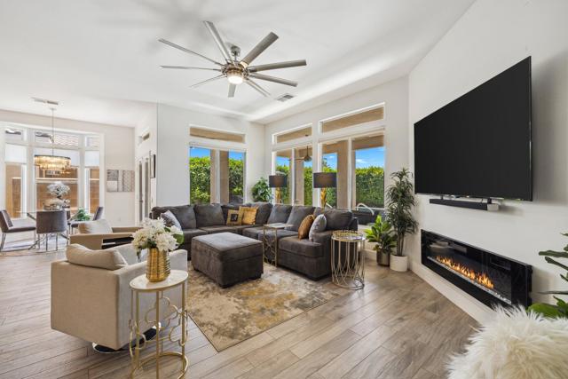 80149 Royal Birkdale Drive, Indio CA: https://media.crmls.org/mediaz/686e738c-57f4-4c97-a107-14a3f94a280f.jpg