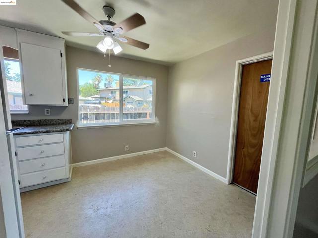 3619 DeOvan St, Stockton CA: https://media.crmls.org/mediaz/686f101c-ef5a-43ea-998f-7764ae51a60f.jpg