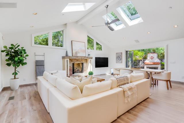 Image 6 of 40 For 989 Coeur D Alene Way