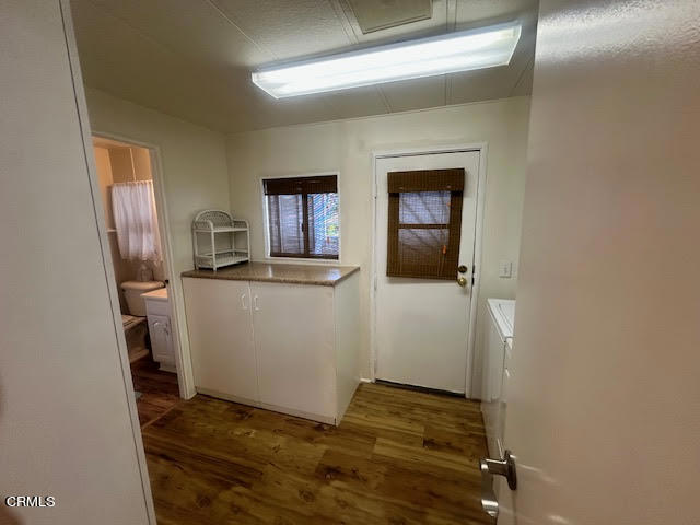 4501 W Channel Islands Boulevard, Oxnard CA: https://media.crmls.org/mediaz/686f79df-9bcc-438c-9ae0-65a66dca4a1c.jpg
