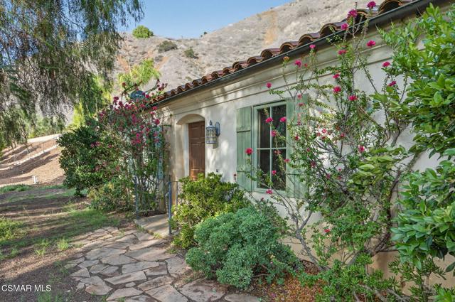 1560 Goodenough Road, Fillmore CA: https://media.crmls.org/mediaz/686f83b8-a4fb-4a37-8e1f-5c9bceebf9dd.jpg