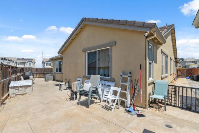 410 Thistle Court, Hollister CA: https://media.crmls.org/mediaz/68702e07-88be-4388-9ca2-3115a737b058.jpg