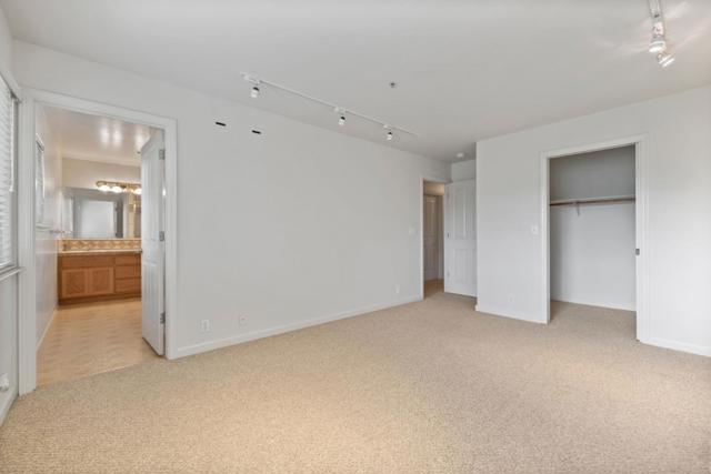 33 Edgewood Way, Santa Cruz CA: https://media.crmls.org/mediaz/68705694-744c-49c0-be2c-b90838e2f39b.jpg