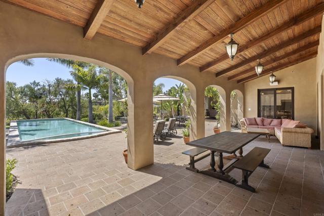 16733 Calle Hermosa, San Diego CA: https://media.crmls.org/mediaz/6870676b-35a5-449e-bd5d-75e72ecdca87.jpg