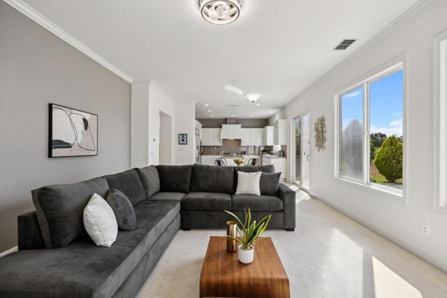 4986 Grayhawk Court, Dublin CA: https://media.crmls.org/mediaz/68709ca5-f8ff-4a38-b9c1-8b5dddd1fca7.jpg