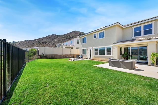 4634 Silent Knoll Drive, Fallbrook CA: https://media.crmls.org/mediaz/6871a744-d1be-4abe-8558-52660d7314d9.jpg