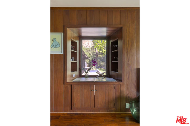 2235 Villa Heights Road, Pasadena CA: https://media.crmls.org/mediaz/6872a590-b014-4b16-9d3f-f673232e1b8b.jpg