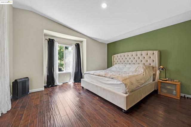5736 Idlewood Street, Dublin CA: https://media.crmls.org/mediaz/6872c4aa-0128-4ee0-92d3-1e9f875e743d.jpg