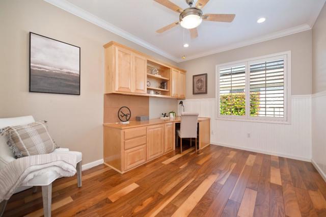 2054 Stonecrest Lane, Lincoln CA: https://media.crmls.org/mediaz/687350e8-4985-4ca6-bd4d-3d7c2e437796.jpg