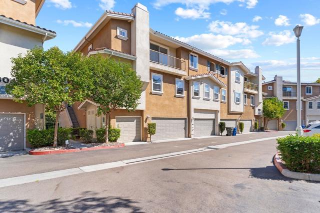 Detail Gallery Image 1 of 1 For 13051 Evening Creek Dr #48,  San Diego,  CA 92128 - 2 Beds | 2/1 Baths