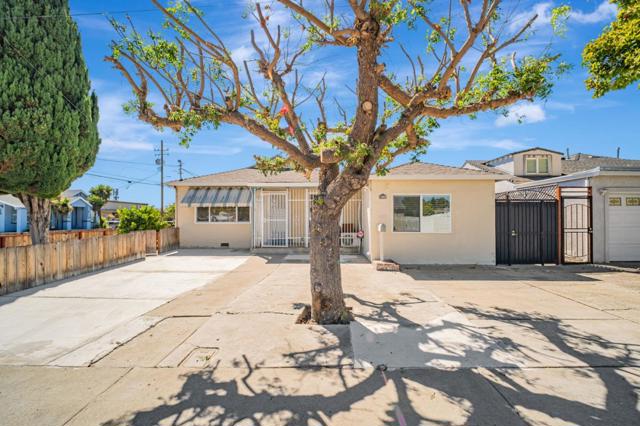 14997 Edgemoor Street, San Leandro CA: https://media.crmls.org/mediaz/6875ba22-b8ca-4d3e-b702-172939c8f93c.jpg