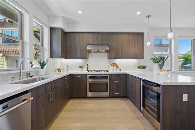 332 Marquetta Circle, Mountain View CA: https://media.crmls.org/mediaz/6875efcd-89b1-4ac1-9be8-a71017e54cd7.jpg