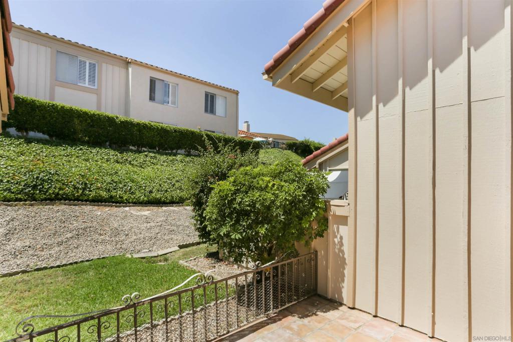 MLS #250035978SD image #5