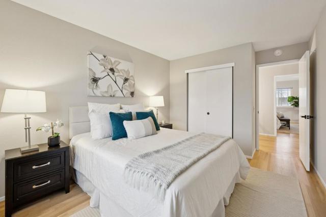 Image 31 of 52 For 950 Gull Avenue