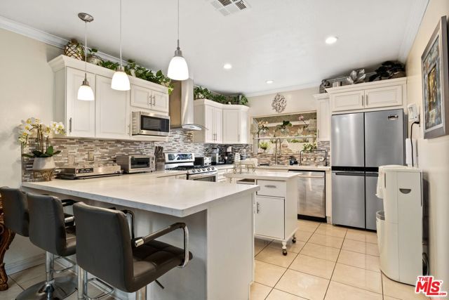 1747 N Avenue 46, Los Angeles CA: https://media.crmls.org/mediaz/68775aff-0739-42c6-9811-6bec7fccec09.jpg