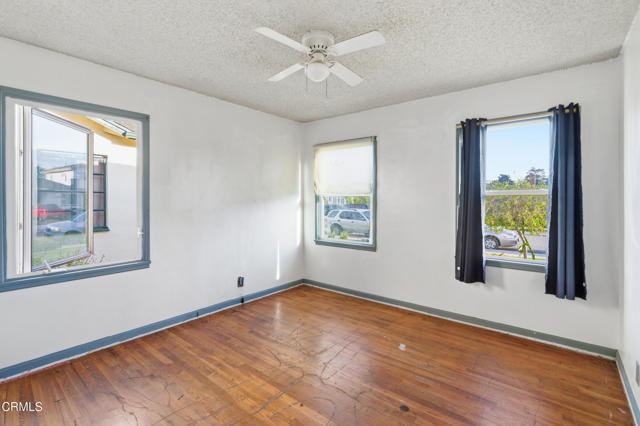 Detail Gallery Image 15 of 27 For 255 Douglas Ave, Oxnard,  CA 93030 - 2 Beds | 1 Baths