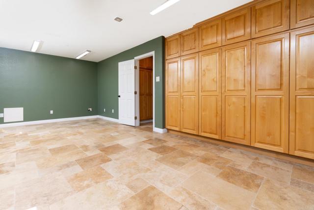 Detail Gallery Image 25 of 36 For 8364 Lake Ashwood Ave, San Diego,  CA 92119 - 4 Beds | 2/1 Baths