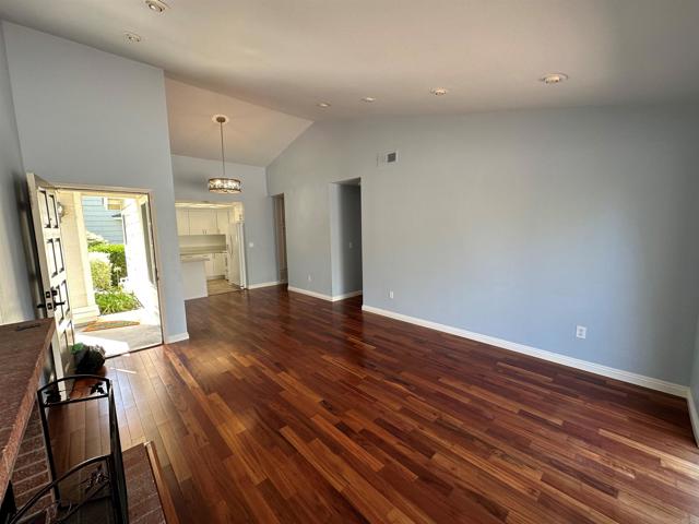 2860 Nantucket Lane, Carlsbad CA: https://media.crmls.org/mediaz/6878c717-293b-4b3d-8317-be2746bade2b.jpg