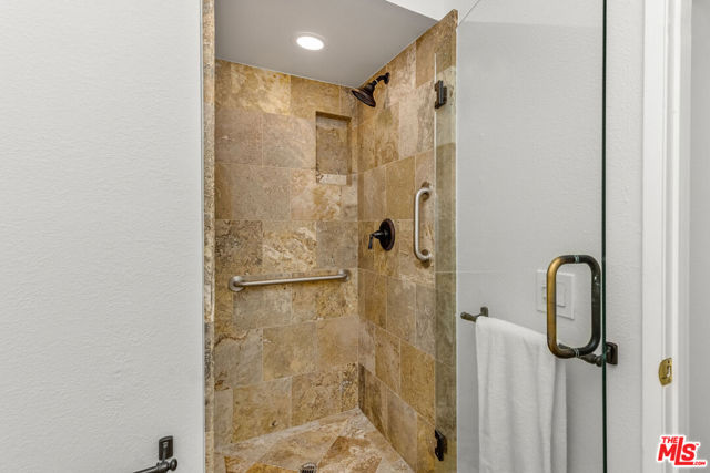 17107 Palisades Circle photo 19