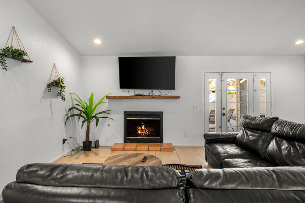 MLS #219133308DA image #3