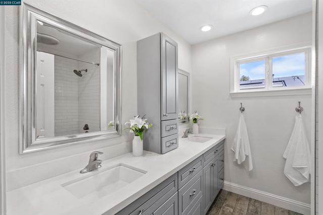 410 Hampton Court, San Ramon CA: https://media.crmls.org/mediaz/687a2f0b-8a03-4895-bd7a-9393484370f8.jpg
