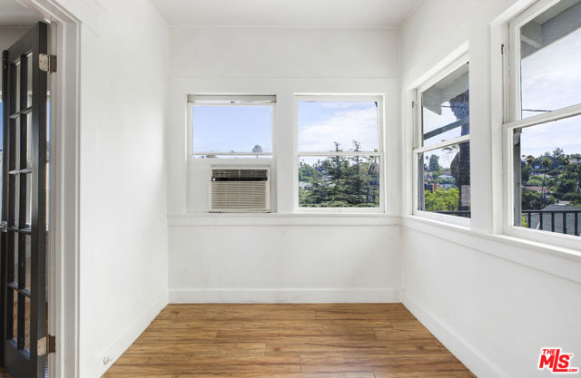 1404 Maltman Avenue, Los Angeles CA: https://media.crmls.org/mediaz/687a51e3-615a-49ce-a647-c0f7dd962fad.jpg