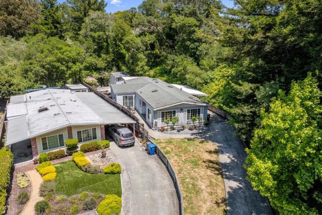 300 Plum Street, Capitola CA: https://media.crmls.org/mediaz/687b3116-d962-4632-a27f-4ff6de25dc7b.jpg