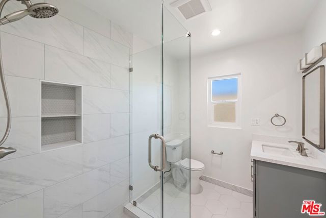 1252 N Crescent Heights Boulevard, West Hollywood CA: https://media.crmls.org/mediaz/687bb579-d431-4e78-a31b-7640f51b71c3.jpg