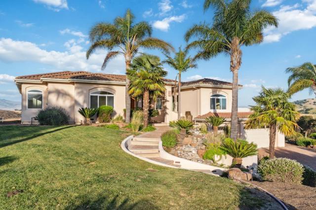 4165 Ashford Circle, Hollister CA: https://media.crmls.org/mediaz/687bfa05-0f6f-4203-8824-22de62b3458f.jpg