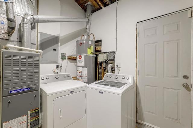 7942 Vomac Rd, Dublin CA: https://media.crmls.org/mediaz/687c3b75-8f71-4060-b34c-dc74e29d427e.jpg