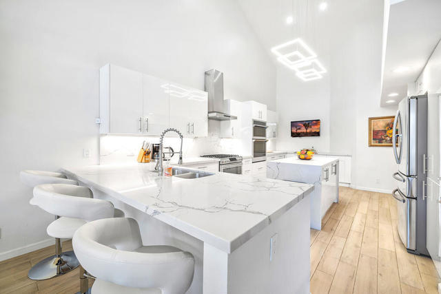 192 Kavenish Drive, Rancho Mirage CA: https://media.crmls.org/mediaz/687cb5f9-9489-49c6-b47d-c6815ed84df4.jpg
