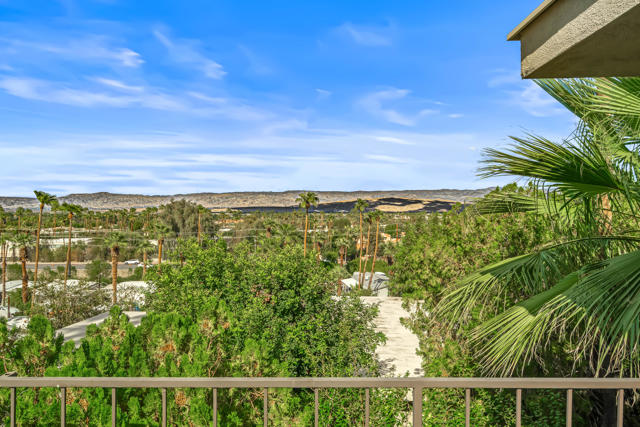2002 Southridge Drive, Palm Springs, CA 92264