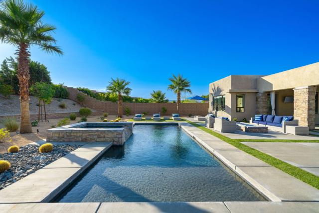 74425 Zeppelin Drive, Palm Desert CA: https://media.crmls.org/mediaz/687e33dc-2d3a-4df7-877e-5d8562f61b1f.jpg