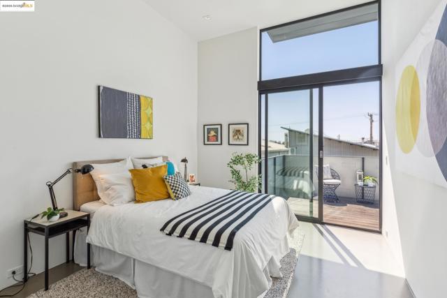 809 Folger Ave, Berkeley CA: https://media.crmls.org/mediaz/687efee4-fb1b-45c1-9b41-9741aa8450c1.jpg