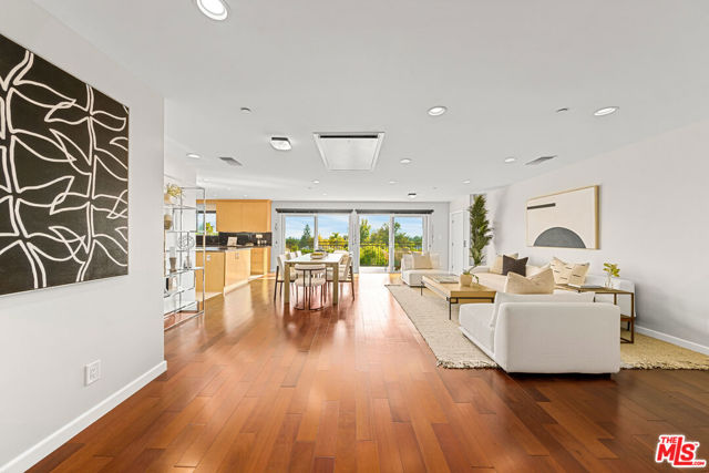 1010 Berkeley Street photo 6
