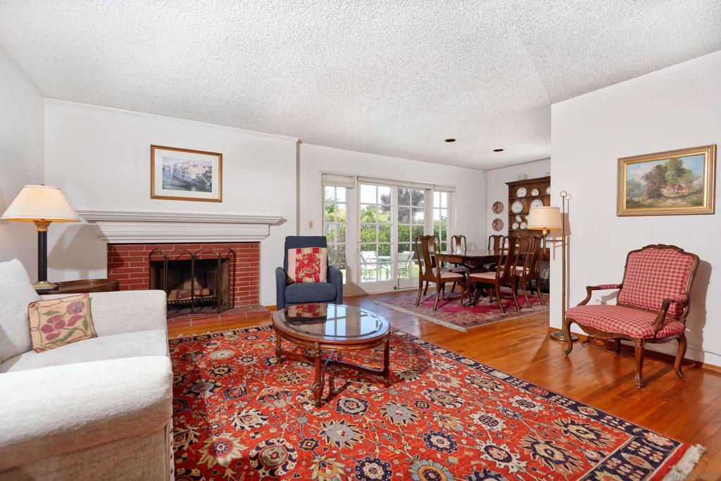 3152 Governor Drive - photo 2
