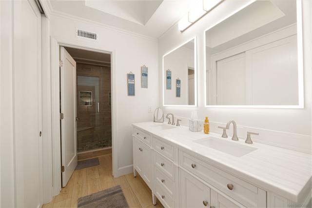 5611 Adobe Falls Rd, San Diego CA: https://media.crmls.org/mediaz/68800950-5e03-477e-8580-4663c9f422aa.jpg