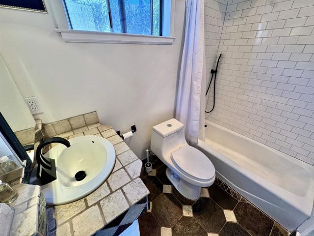 Detail Gallery Image 29 of 34 For 1923 Sunset Plaza Drive Dr, West Hollywood,  CA 90069 - 3 Beds | 3 Baths