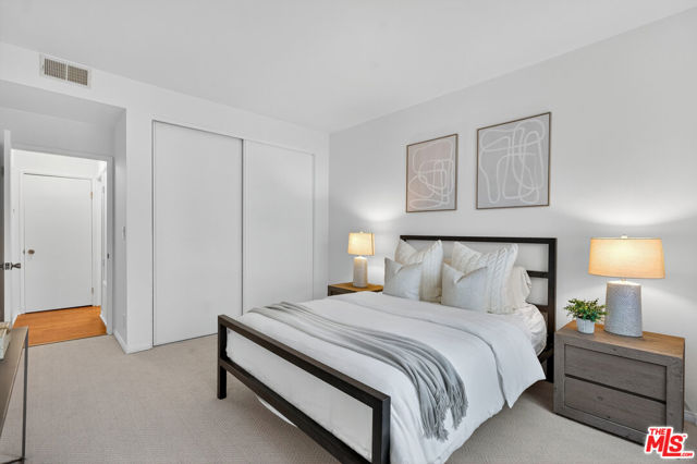 311 Bora Bora Way, Marina del Rey CA: https://media.crmls.org/mediaz/68803b88-9d2a-41ae-b54e-ddaaa38071a5.jpg