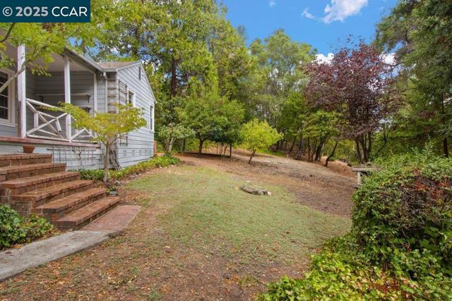 36 Vallecito Lane, Orinda CA: https://media.crmls.org/mediaz/6881895e-955a-4fae-871d-5ef2a70032ea.jpg