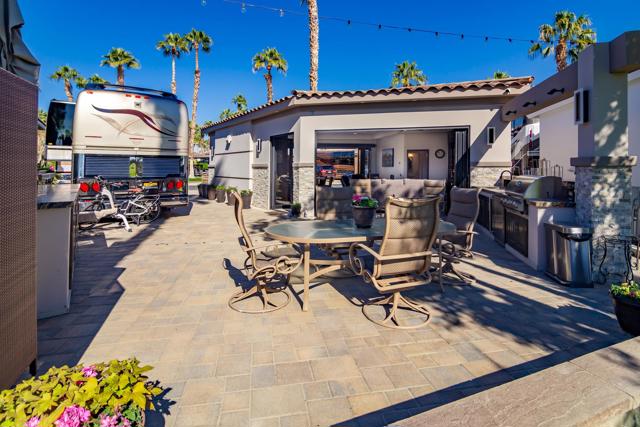 80394 Avenue 48, Indio CA: https://media.crmls.org/mediaz/6882965d-60b5-4464-863f-de080c6cfff8.jpg