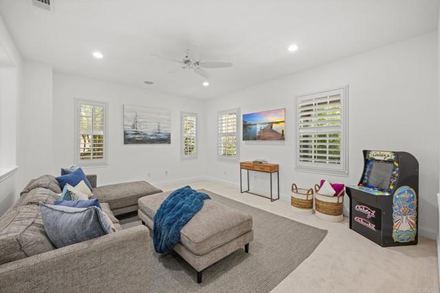3219 Corte Paloma, Carlsbad CA: https://media.crmls.org/mediaz/68829fba-ba81-45ab-8bee-bd50a96be9eb.jpg