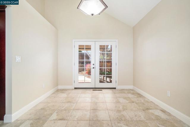 924 Flintrock Drive, Antioch CA: https://media.crmls.org/mediaz/688340ae-913b-4949-a7c5-4b659172212b.jpg
